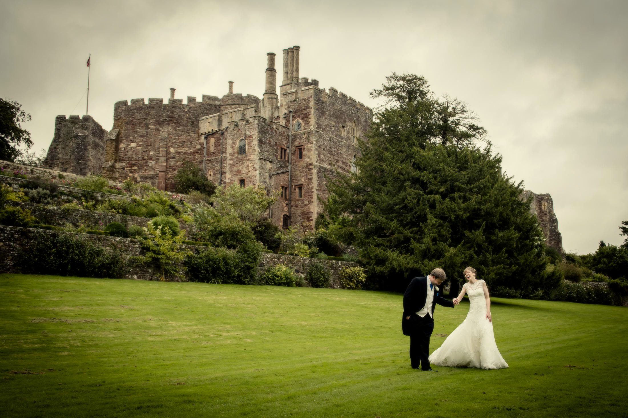 Berkeley Castle Wedding Photography – Gloucestershire Wedding